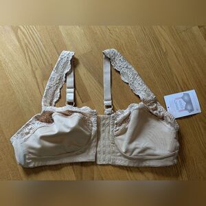 New! Comfort Choice Women's The Gel Strap Bra 40B Nude Wireless Front Close